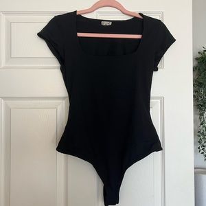 Free People Short Sleeve Bodysuit BLK size M